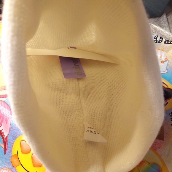 New - Picture 3 of 3